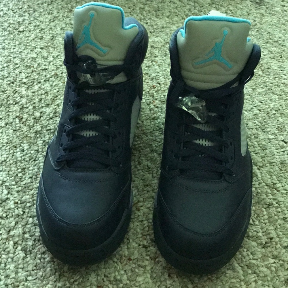 Dead stock: Brand New w/ Receipt Jordan Grape 5’s!